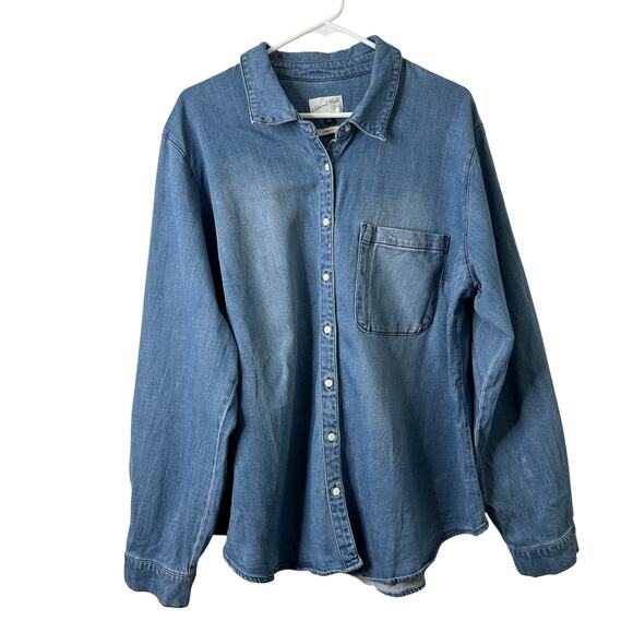 Universal Thread Shirt Blue Size XL Denim Chambray Classic Fit Button Down - Picture 1 of 8